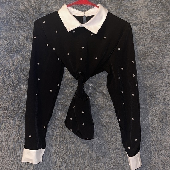 NWT🤍 Confetti Heart Print Contrast Panel Blouse 5️⃣✖️3️⃣0️⃣ - Picture 7 of 10